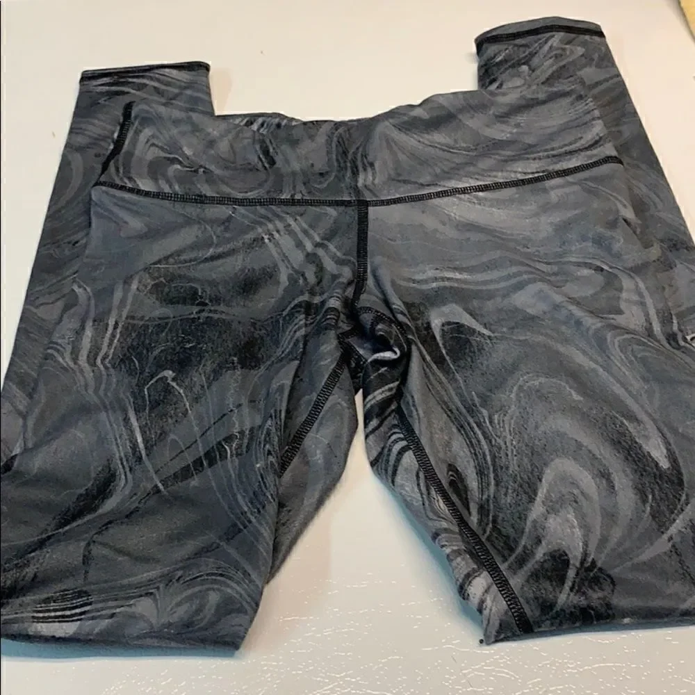 𝅺euc Alo Yoga Airbrush Marbled leggings sz xs